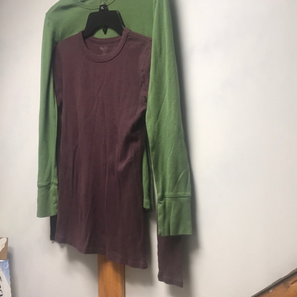 Women’s T shirts -2 small & medium size - Picture 2 of 13